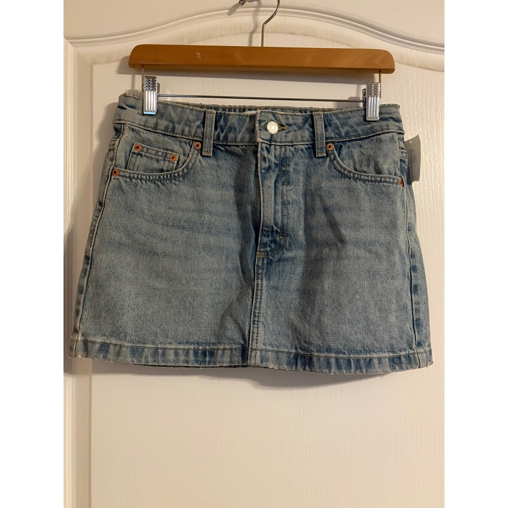 NEW Topshop Light Wash Denim Mini Skirt Blue Size 8 Casual‎ Five Pocket Classic